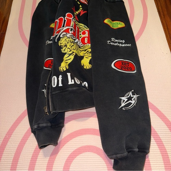 PacSun Black Oversize Graphic Sweater - Picture 2 of 11